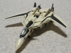 リキッドストーン マクロス 1/100 完全変形 YF-19